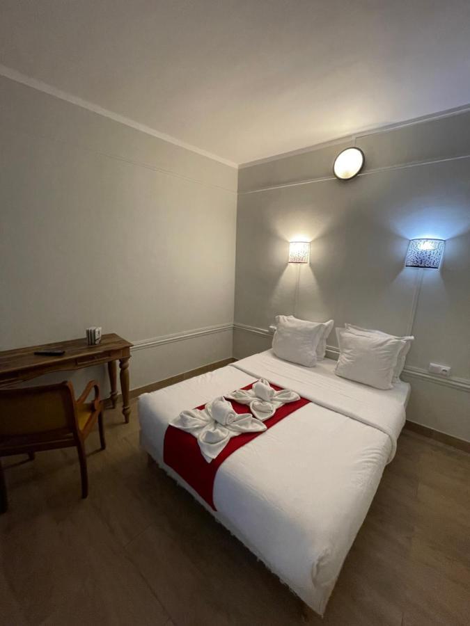 Hotel Central Saint-Denis  Exterior foto